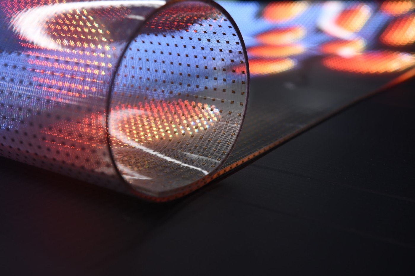 말리는 유연한 투명 필름 LED